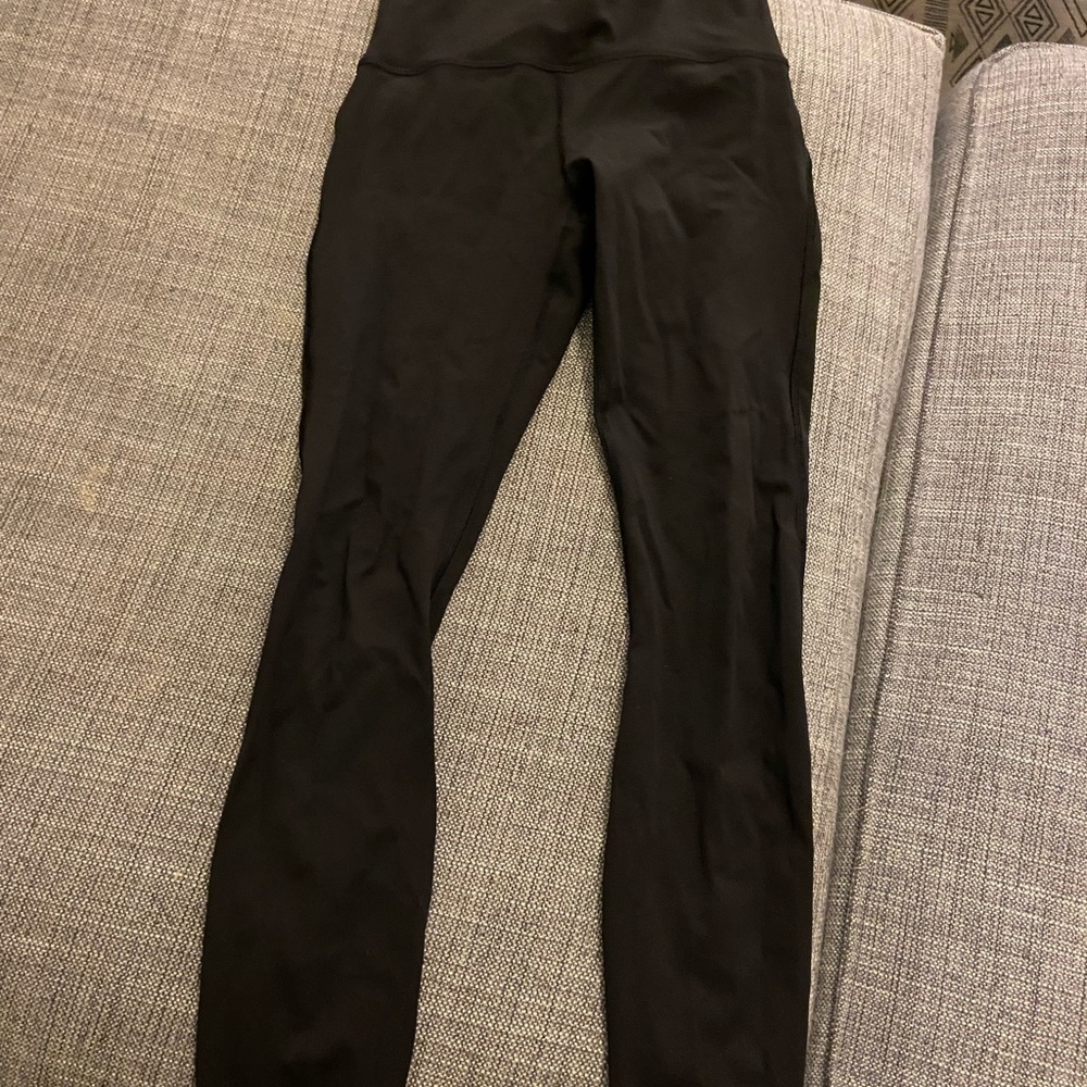 Black ankle Lululemon leggings size 4
